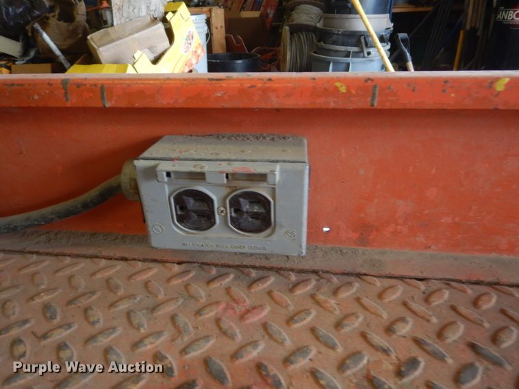 image for item FX9163 JLG 2032ES  scissor lift