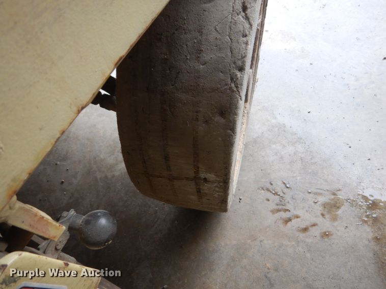 image for item FX9163 JLG 2032ES  scissor lift