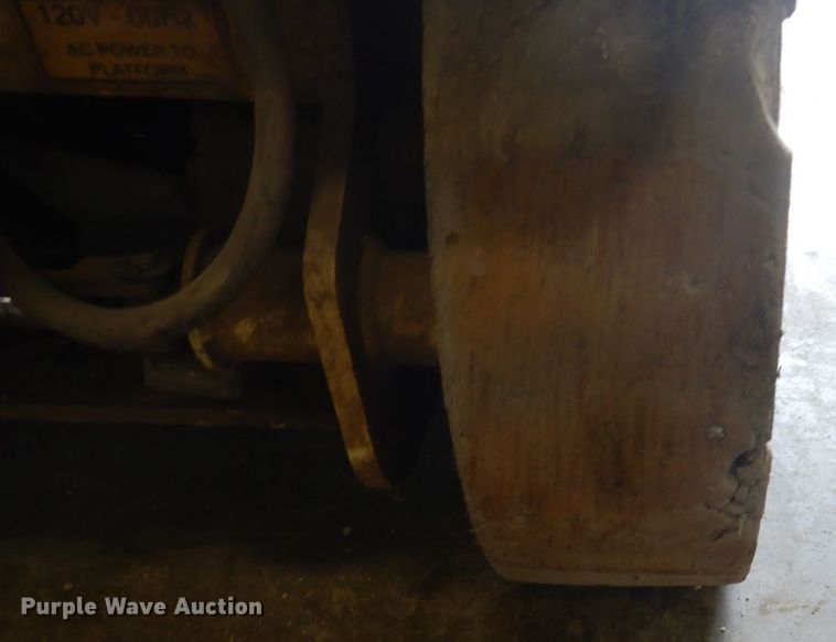 image for item FX9163 JLG 2032ES  scissor lift