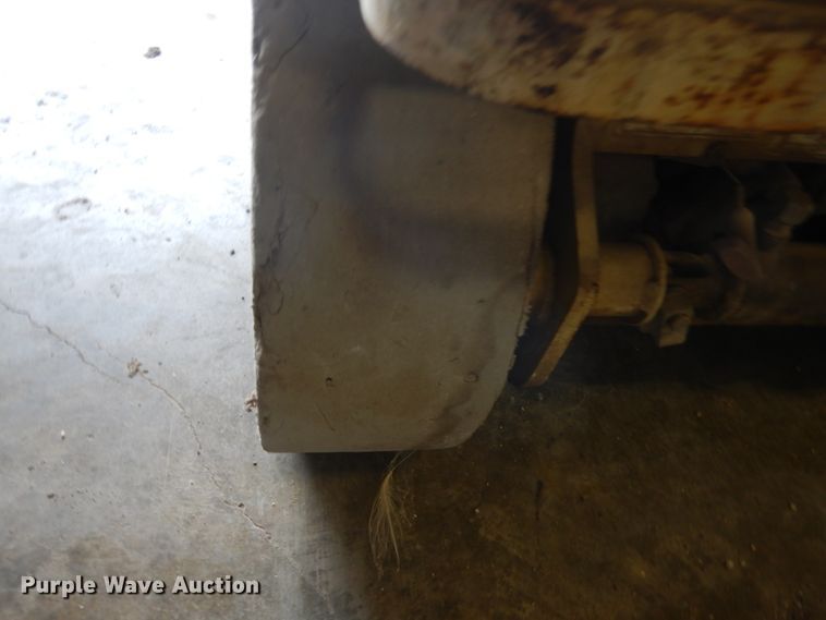 image for item FX9163 JLG 2032ES  scissor lift