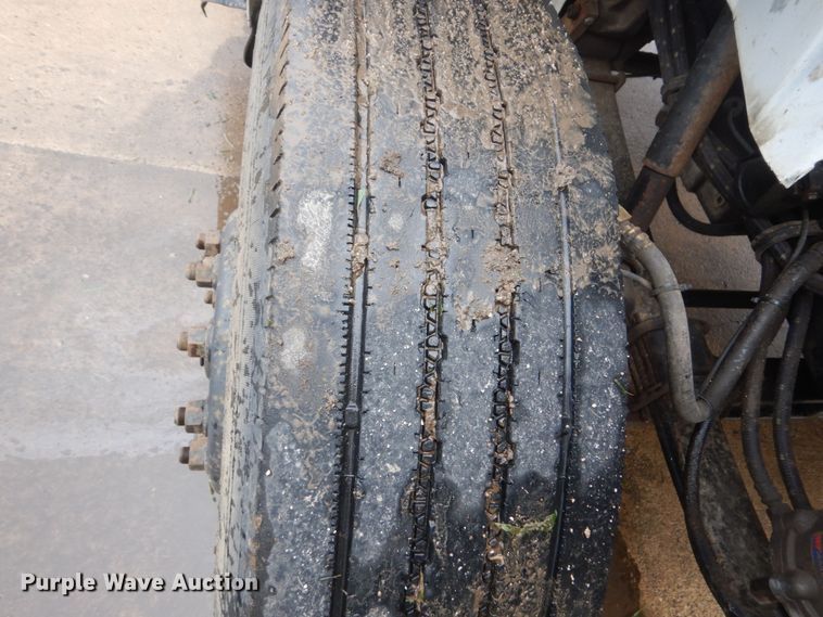 image for item FX9167 2003 International 8100  semi truck