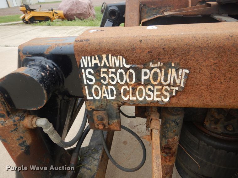 image for item FX9168 2000 International 8100  semi truck