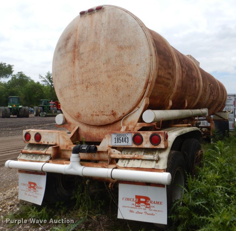 image for item FX9173 Tank trailer