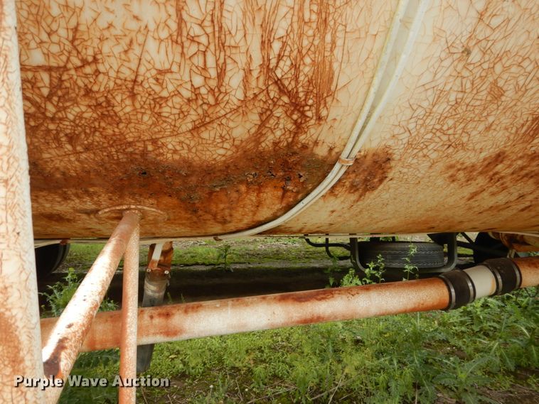 image for item FX9173 Tank trailer