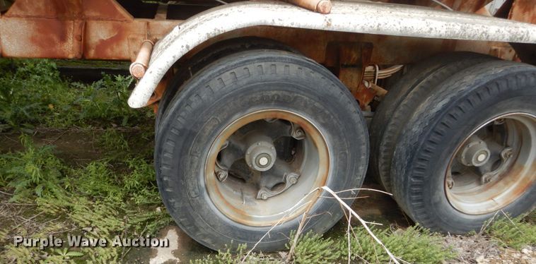 image for item FX9173 Tank trailer