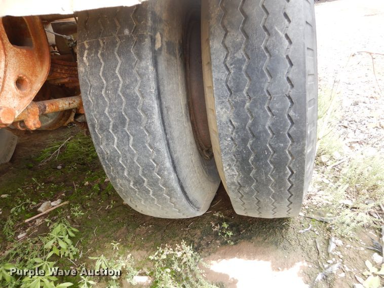 image for item FX9173 Tank trailer