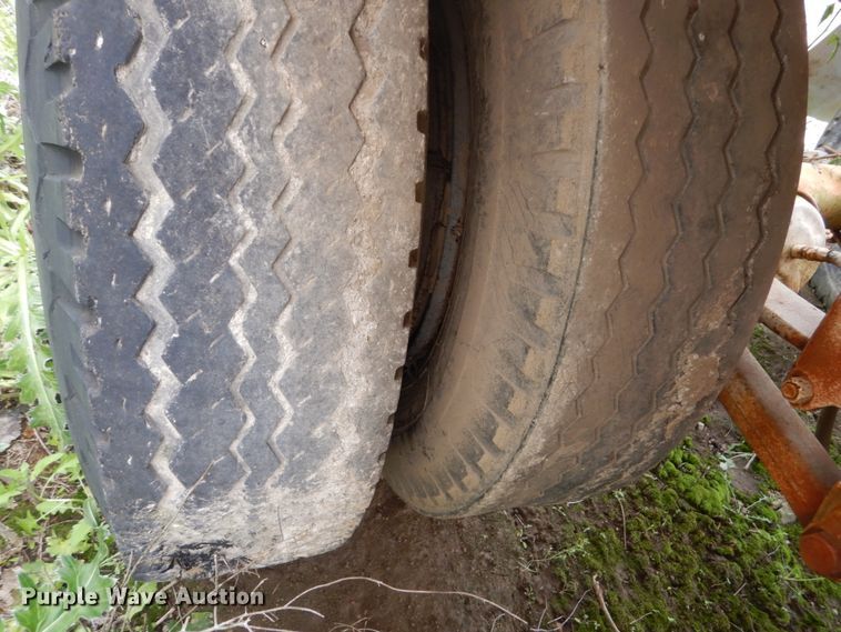 image for item FX9173 Tank trailer