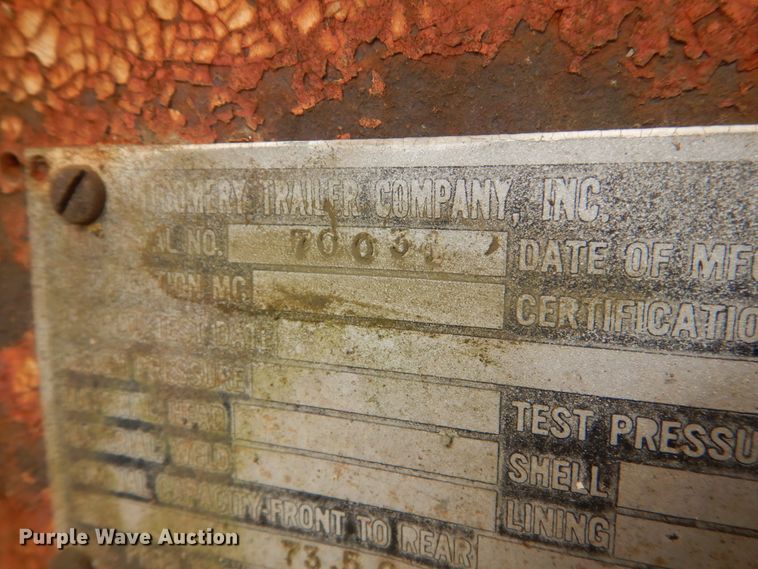 image for item FX9173 Tank trailer