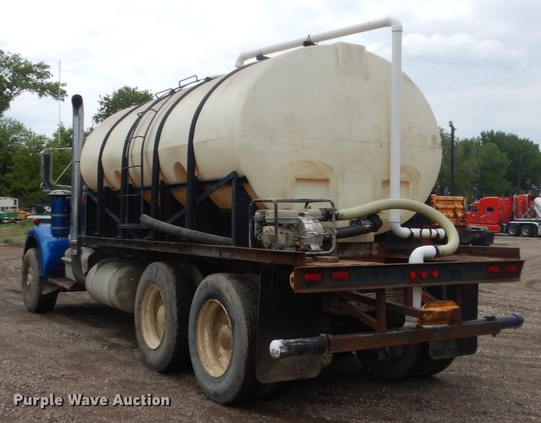 image for item FX9174 1980 Kenworth  tank truck