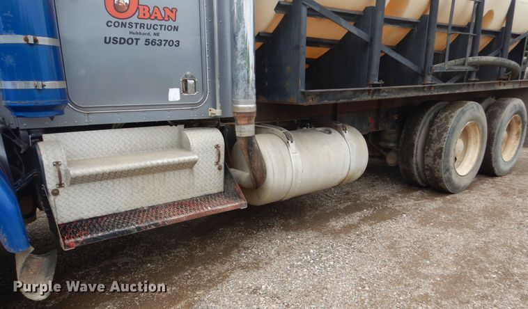 image for item FX9174 1980 Kenworth  tank truck