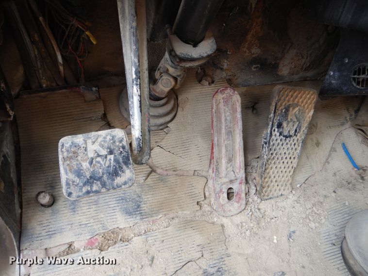 image for item FX9174 1980 Kenworth  tank truck