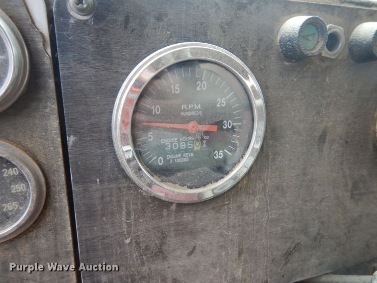 image for item FX9174 1980 Kenworth  tank truck