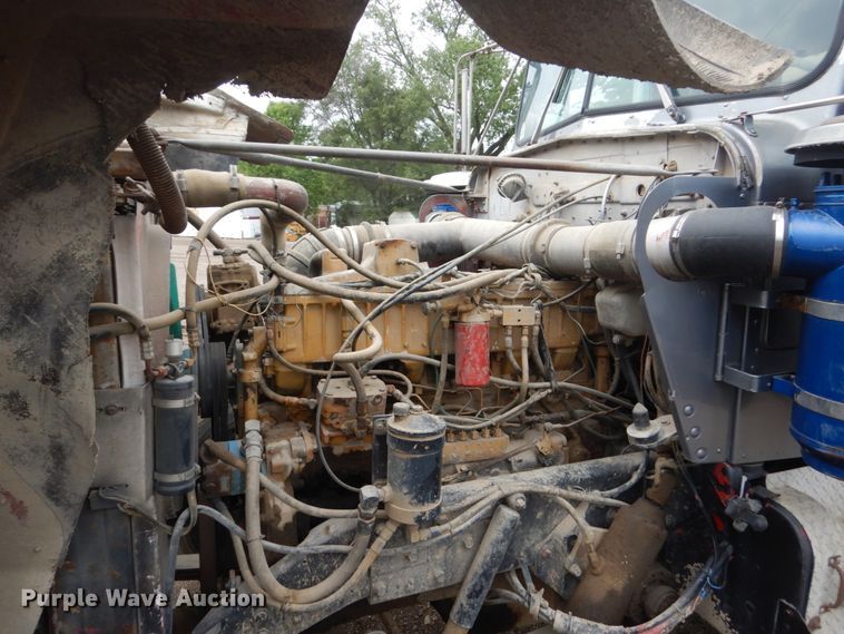 image for item FX9174 1980 Kenworth  tank truck