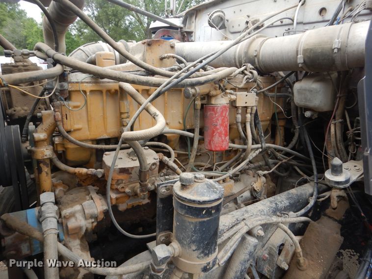 image for item FX9174 1980 Kenworth  tank truck