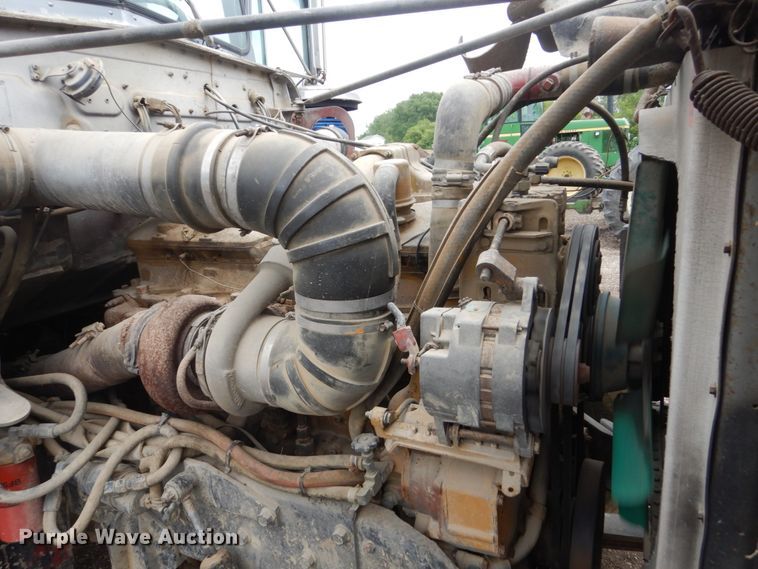 image for item FX9174 1980 Kenworth  tank truck