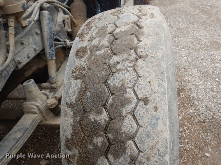 image for item FX9174 1980 Kenworth  tank truck