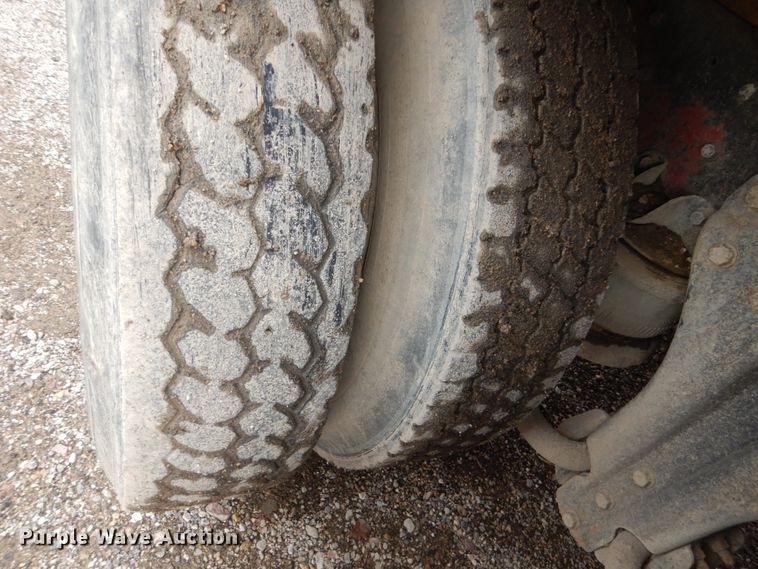 image for item FX9174 1980 Kenworth  tank truck