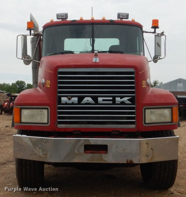 image for item FX9180 2000 Mack CL  truck cab and chassis