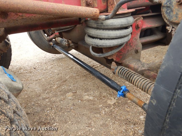 image for item FX9180 2000 Mack CL  truck cab and chassis