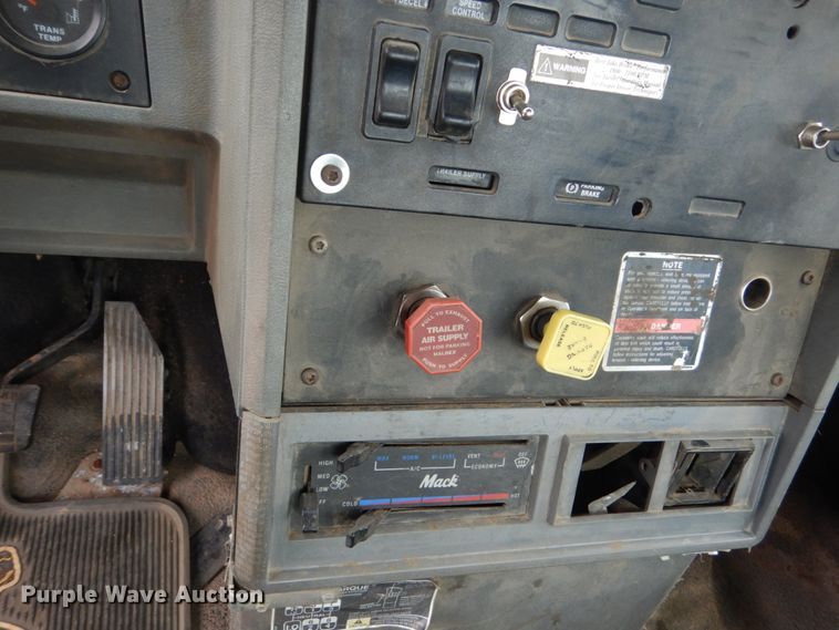 image for item FX9180 2000 Mack CL  truck cab and chassis