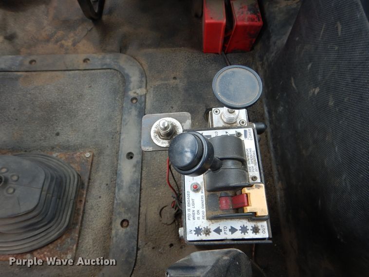 image for item FX9180 2000 Mack CL  truck cab and chassis