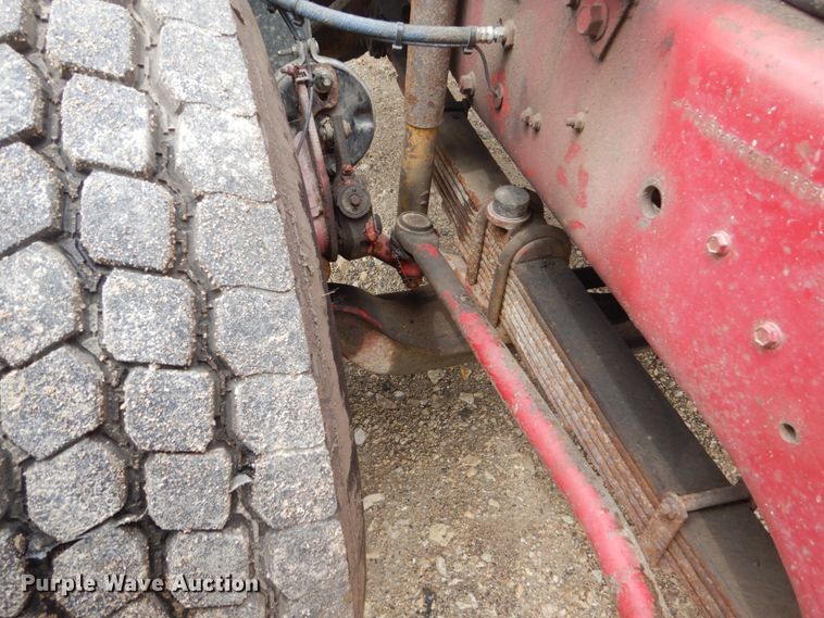 image for item FX9180 2000 Mack CL  truck cab and chassis