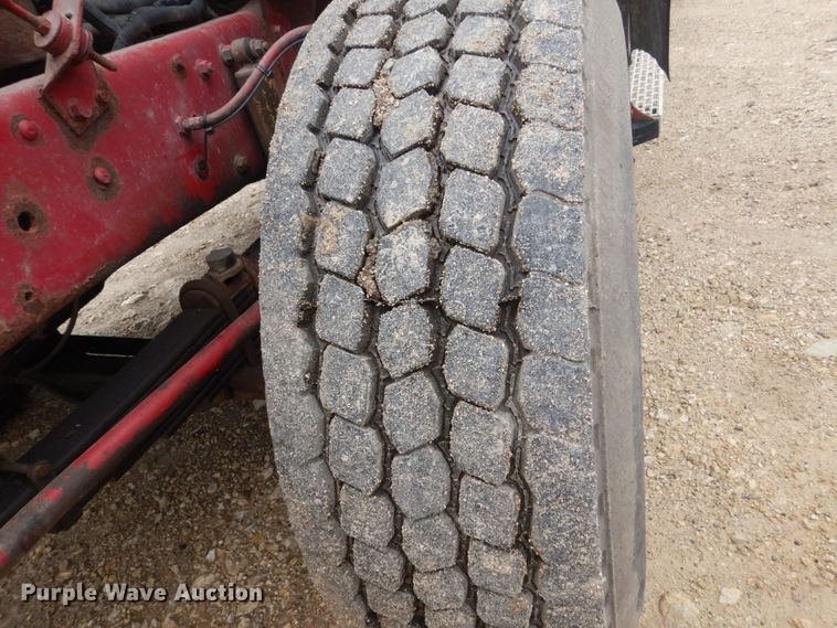 image for item FX9180 2000 Mack CL  truck cab and chassis