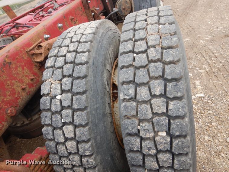 image for item FX9180 2000 Mack CL  truck cab and chassis