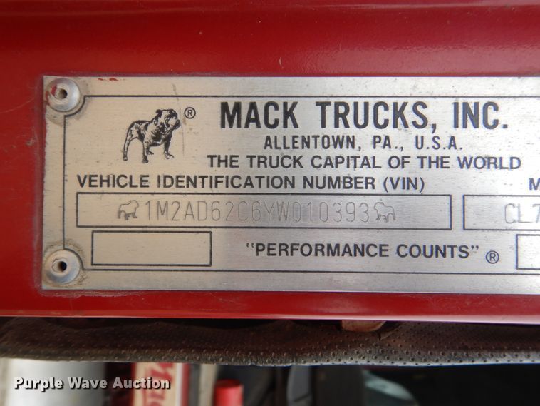 image for item FX9180 2000 Mack CL  truck cab and chassis