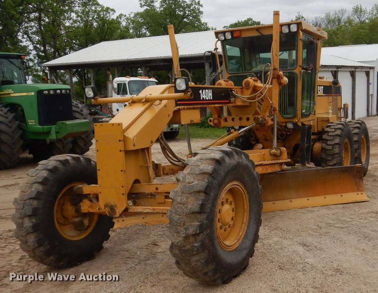 image for item FX9186 2001 Caterpillar 140H  motor grader
