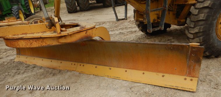 image for item FX9186 2001 Caterpillar 140H  motor grader