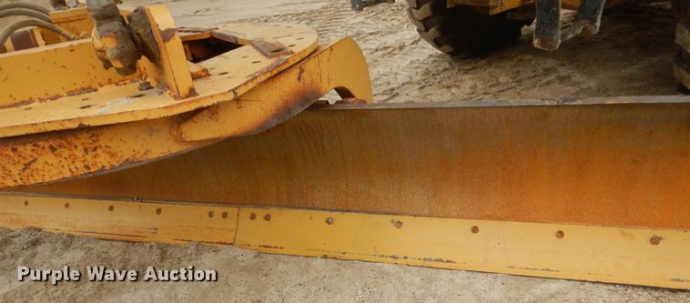 image for item FX9186 2001 Caterpillar 140H  motor grader