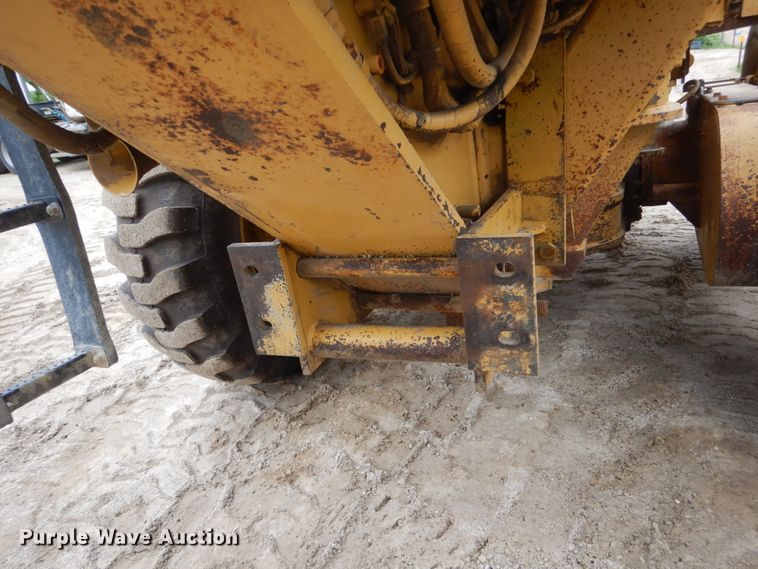 image for item FX9186 2001 Caterpillar 140H  motor grader