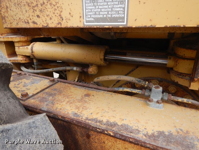 image for item FX9186 2001 Caterpillar 140H  motor grader