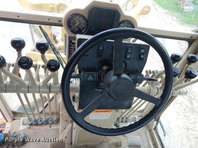 image for item FX9186 2001 Caterpillar 140H  motor grader