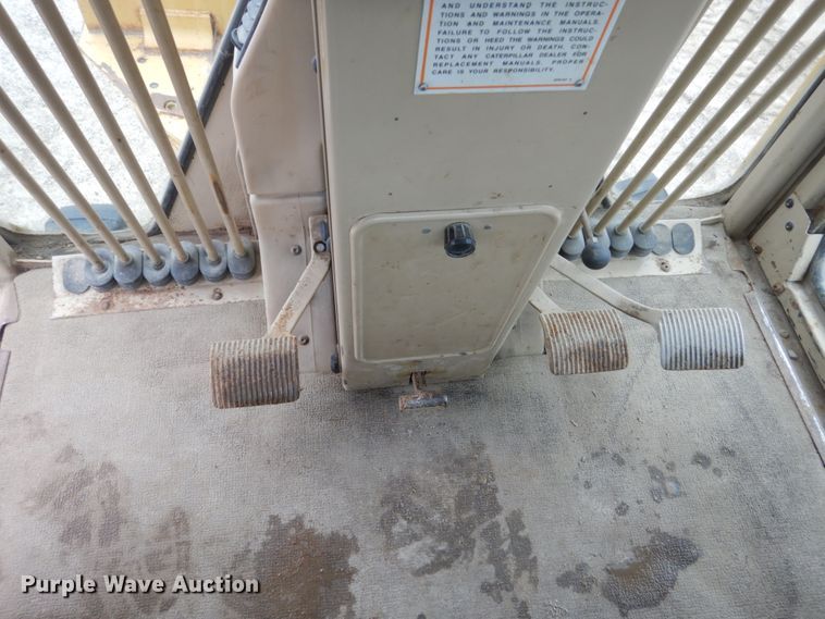 image for item FX9186 2001 Caterpillar 140H  motor grader