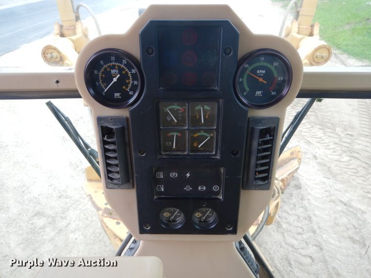 image for item FX9186 2001 Caterpillar 140H  motor grader