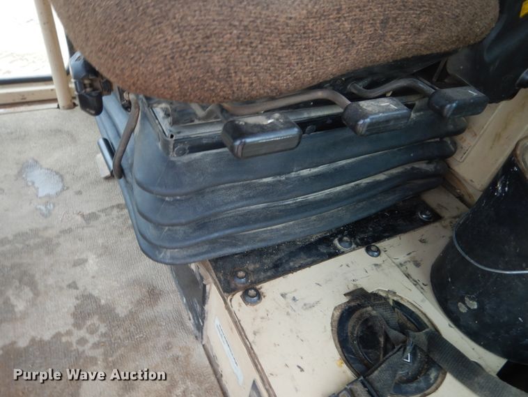 image for item FX9186 2001 Caterpillar 140H  motor grader