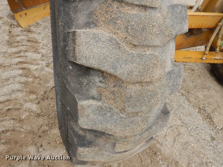 image for item FX9186 2001 Caterpillar 140H  motor grader