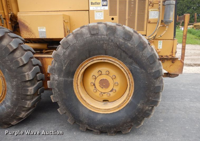 image for item FX9186 2001 Caterpillar 140H  motor grader