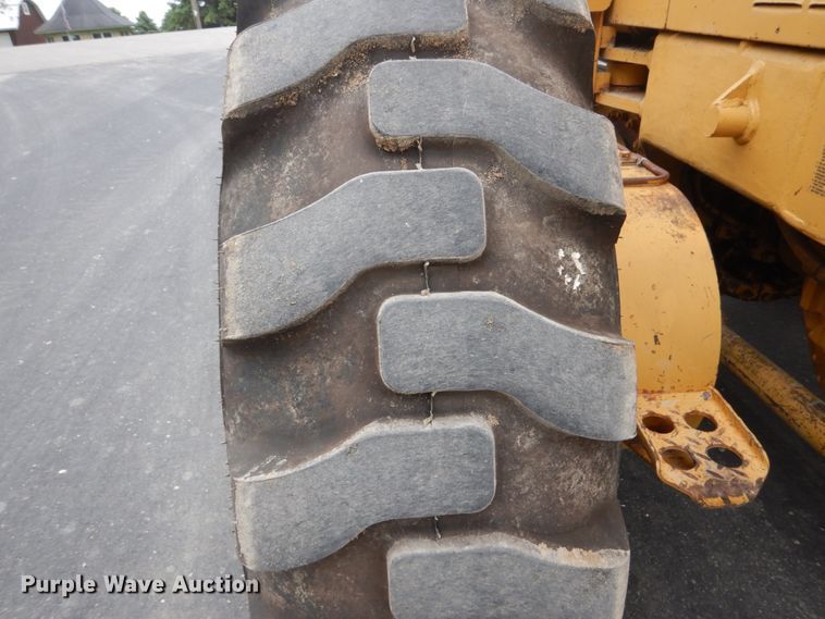 image for item FX9186 2001 Caterpillar 140H  motor grader