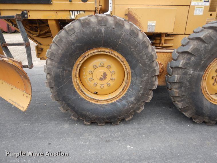 image for item FX9186 2001 Caterpillar 140H  motor grader