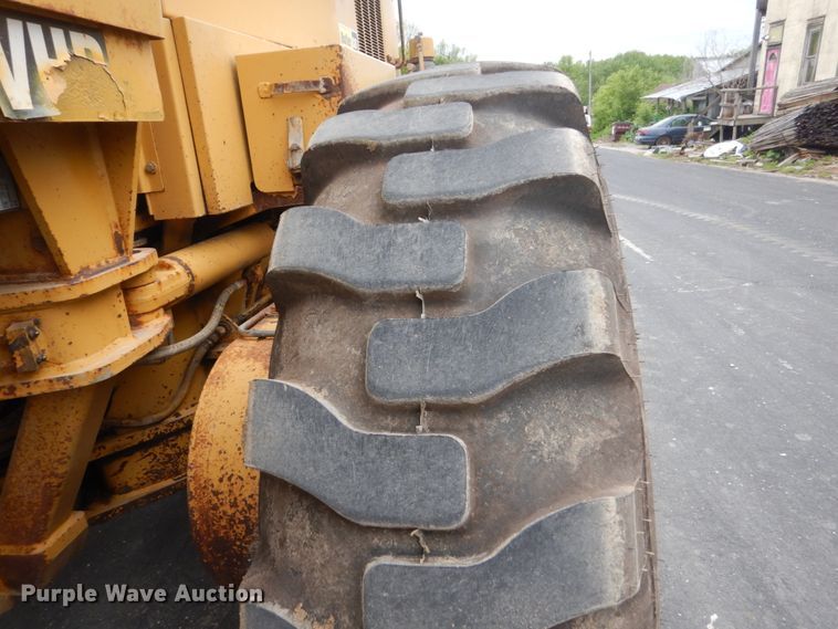 image for item FX9186 2001 Caterpillar 140H  motor grader