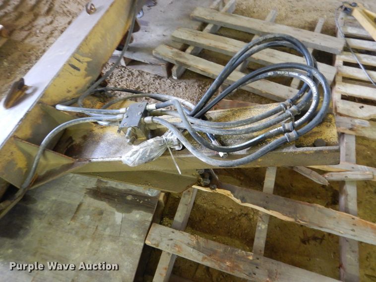 image for item FX9186 2001 Caterpillar 140H  motor grader