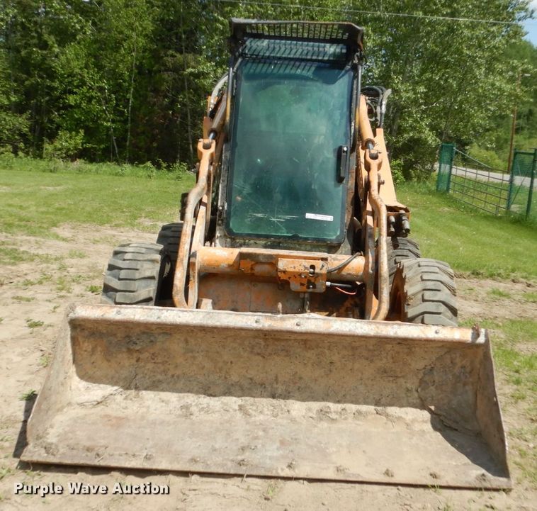 image for item FX9189 2010 Case 450  skid steer loader