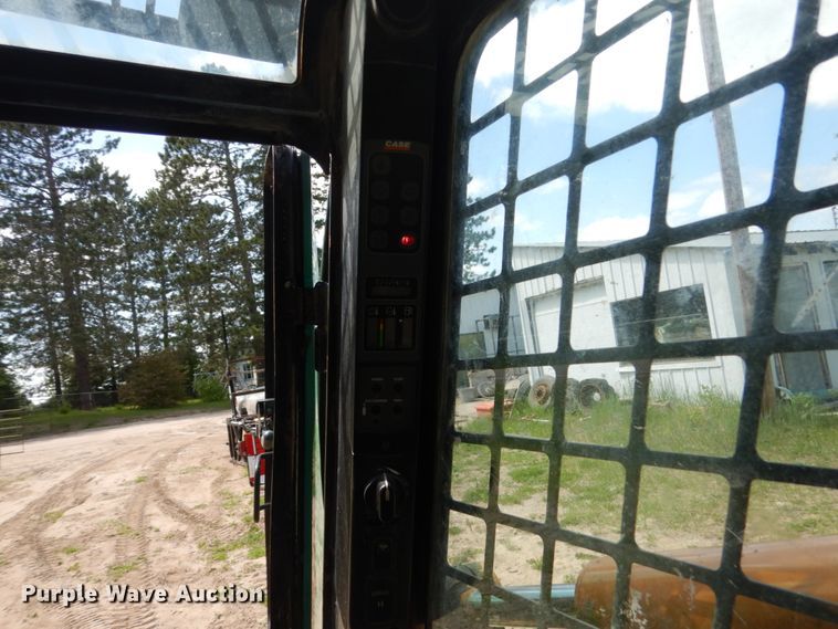 image for item FX9189 2010 Case 450  skid steer loader