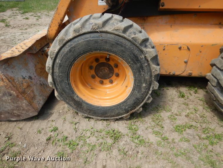 image for item FX9189 2010 Case 450  skid steer loader