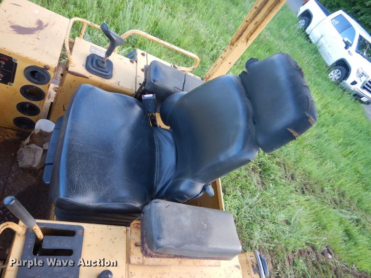 image for item GA9020 1997 Caterpillar D5C LGP  dozer