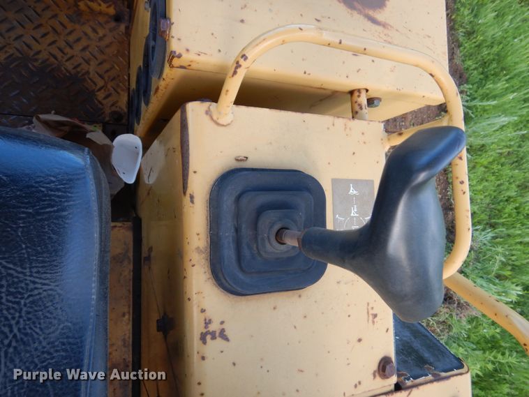 image for item GA9020 1997 Caterpillar D5C LGP  dozer