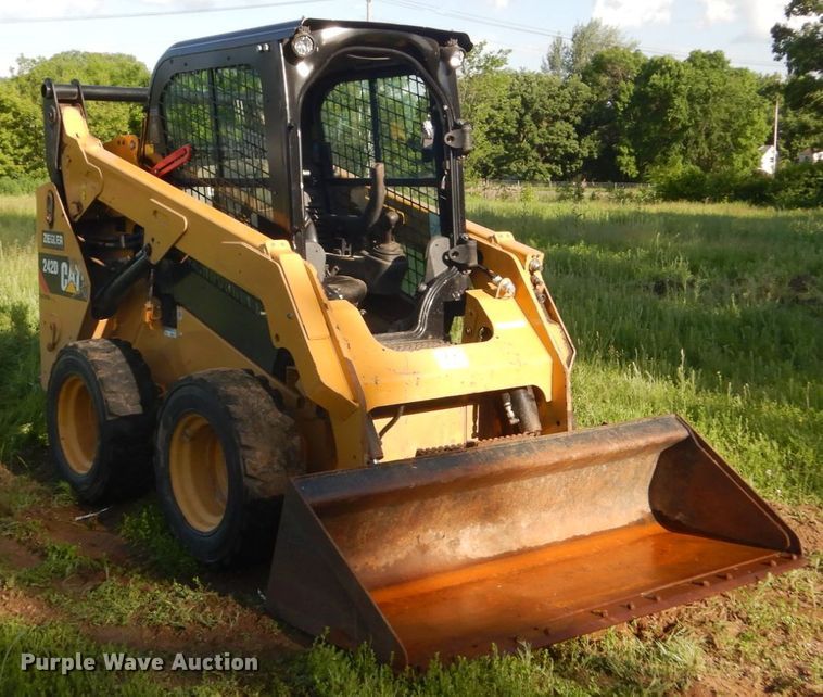 image for item GA9021 2015 Caterpillar 242D  skid steer loader